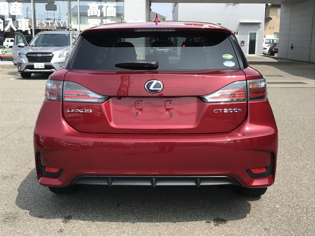 LEXUS CT200h