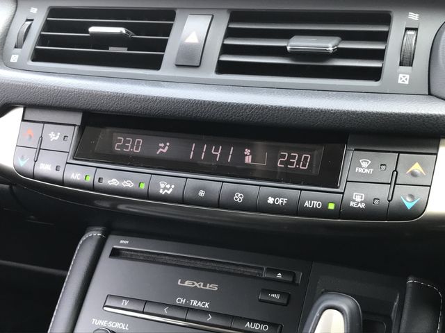 LEXUS CT200h