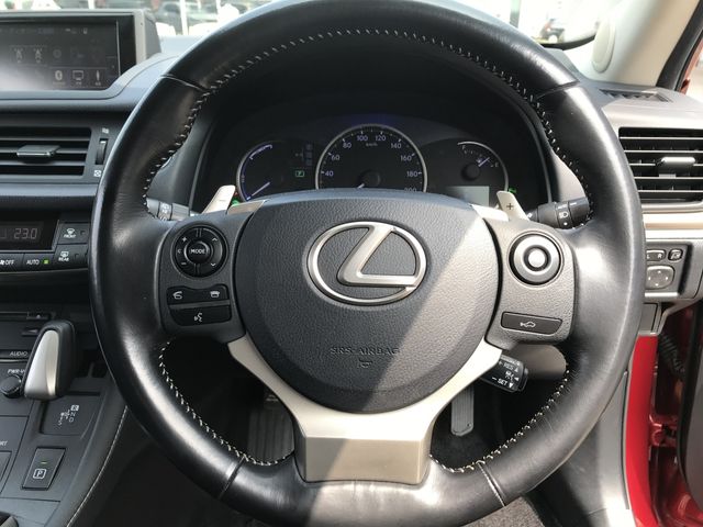 LEXUS CT200h