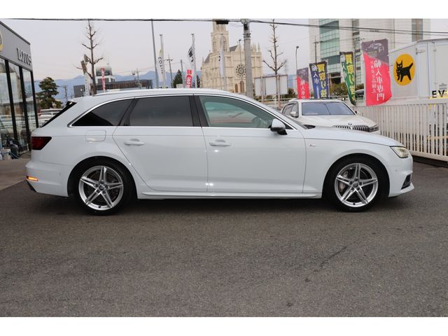 AUDI A4 AVANT