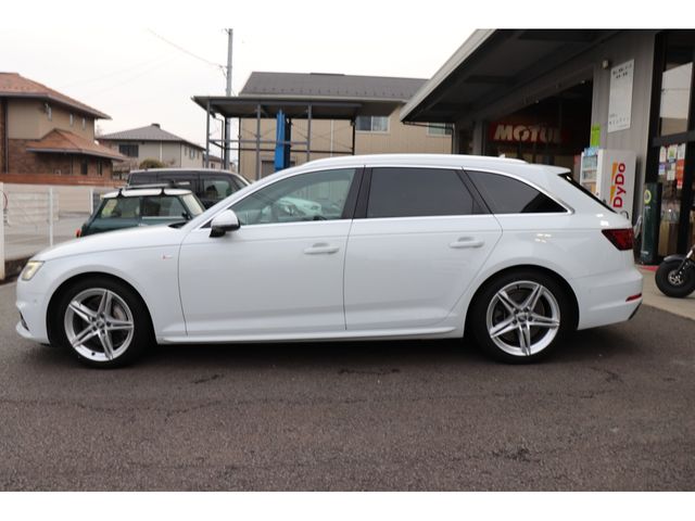 AUDI A4 AVANT