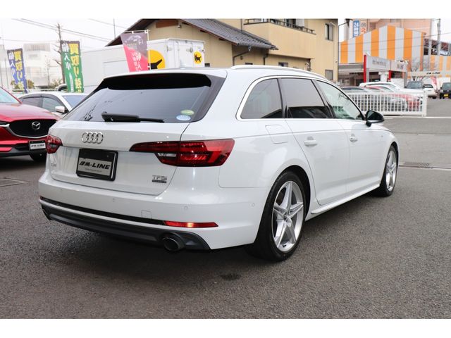 AUDI A4 AVANT