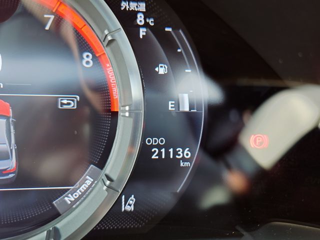 LEXUS LS500h 4WD