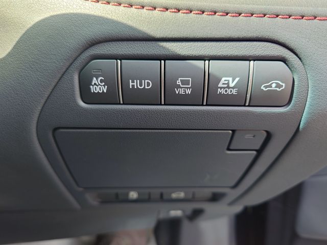 LEXUS LS500h 4WD