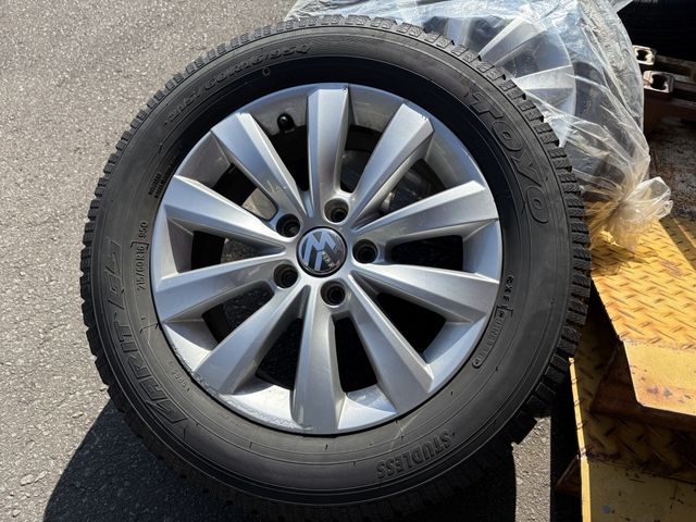 VOLKSWAGEN The BEETLE