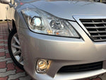 CROWN sedan