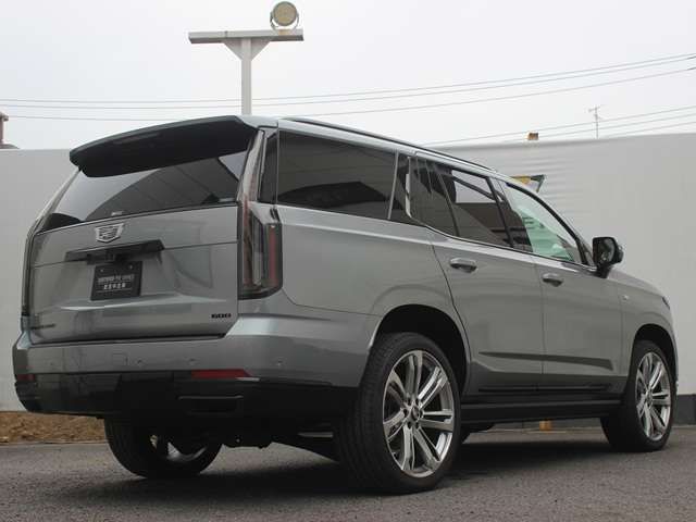CADILLAC ESCALADE