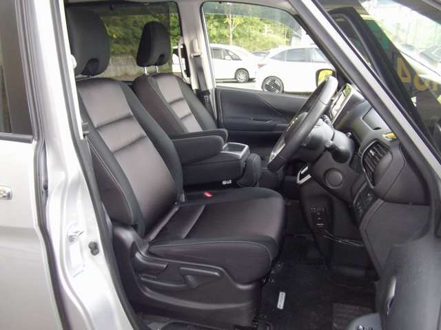 SERENA  S-HYBRID 4WD
