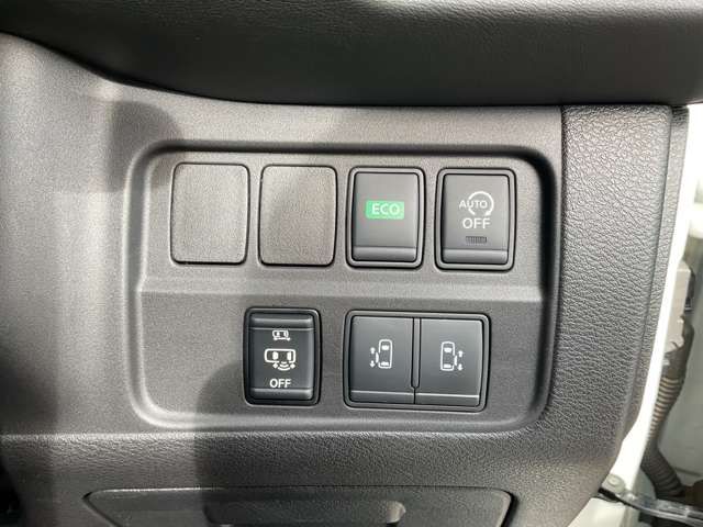 SERENA S-HYBRID 4WD
