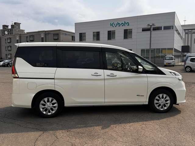 SERENA  S-HYBRID 4WD