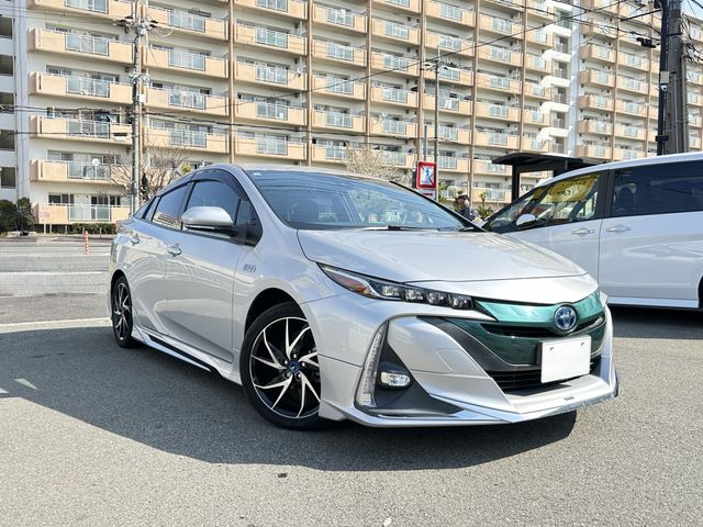 PRIUS PHV