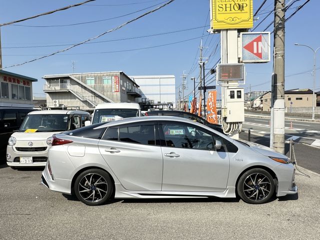 PRIUS PHV