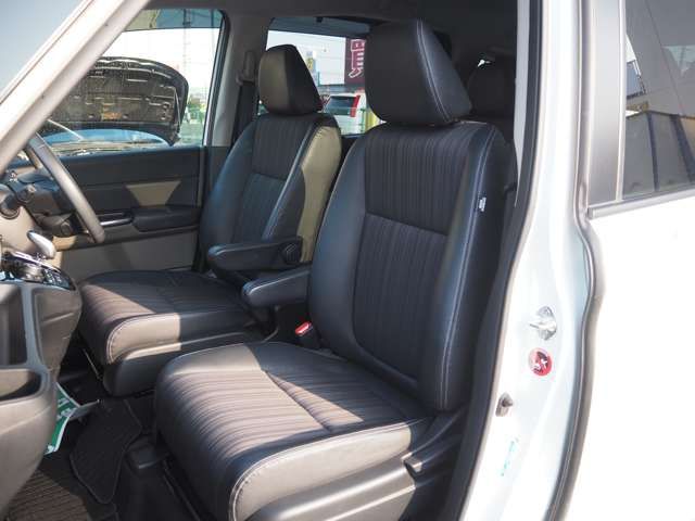 FREED HYBRID 4WD