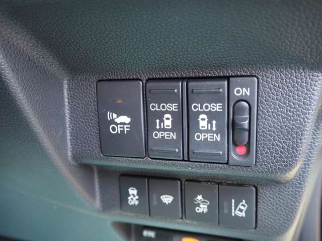 FREED HYBRID 4WD