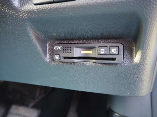 FREED HYBRID 4WD