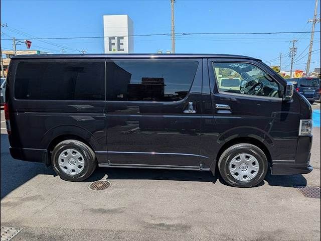 HIACE van 4WD