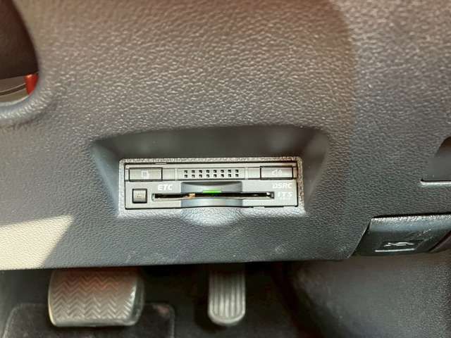 PRIUS 4WD