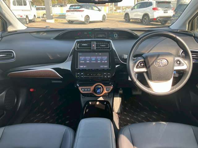 PRIUS 4WD