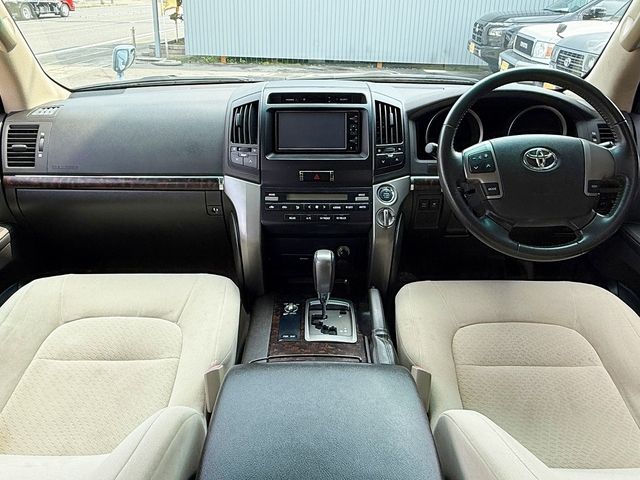LANDCRUISER wagon