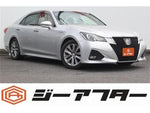 CROWN sedan hybrid