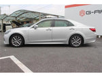 CROWN sedan hybrid