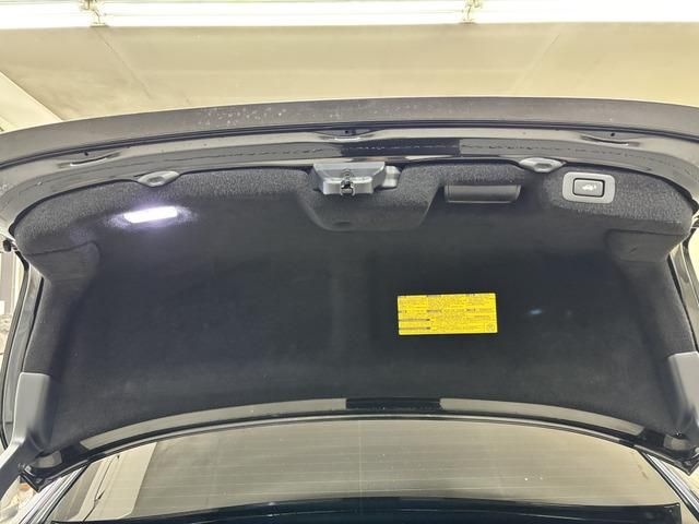 LEXUS LS600hL