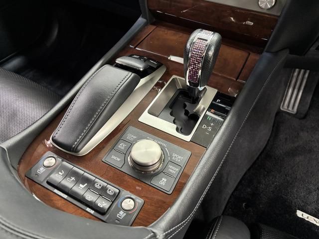 LEXUS LS600hL