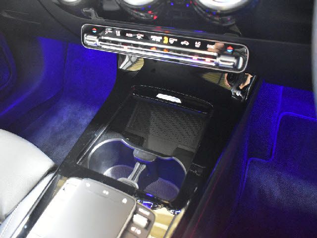 MERCEDES BENZ CLA Shooting Brake