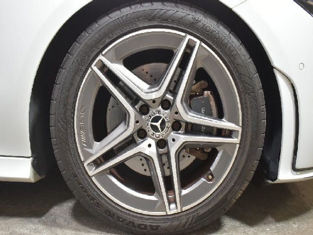 MERCEDES BENZ CLA Shooting Brake