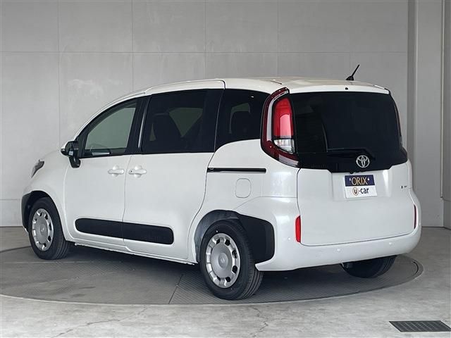 SIENTA HYBRID