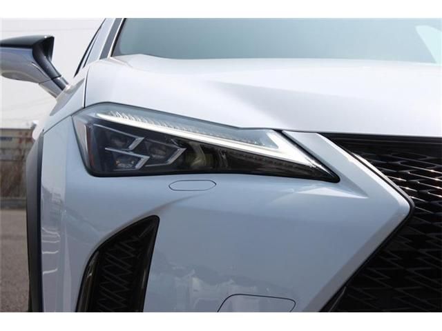 LEXUS UX200