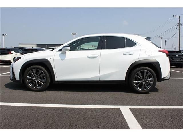 LEXUS UX200