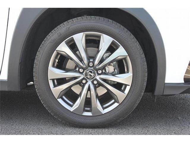 LEXUS UX200