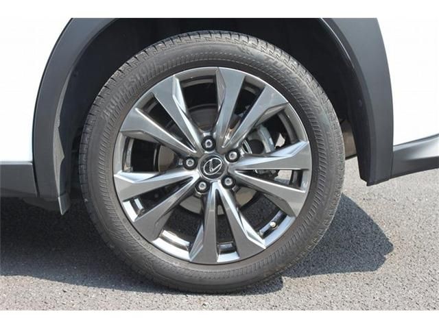 LEXUS UX200