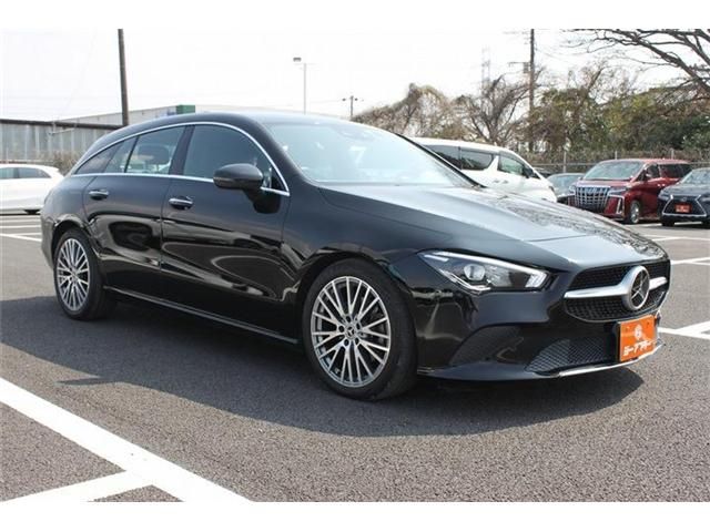 MERCEDES BENZ CLA Shooting Brake