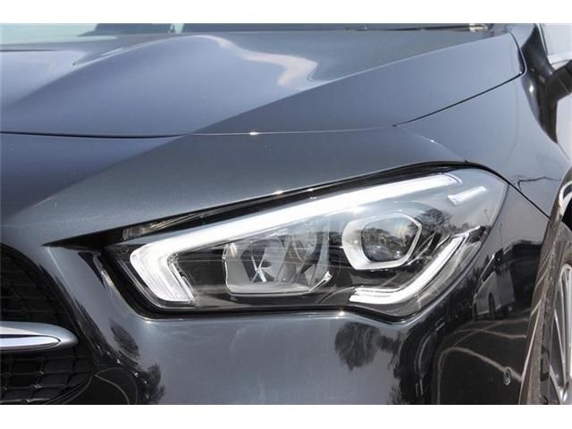 MERCEDES BENZ CLA Shooting Brake