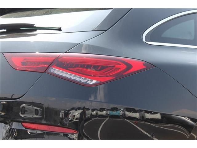 MERCEDES BENZ CLA Shooting Brake