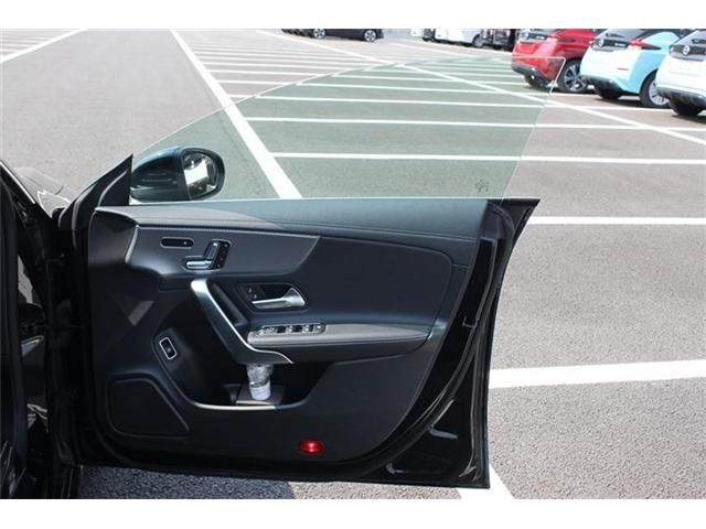 MERCEDES BENZ CLA Shooting Brake