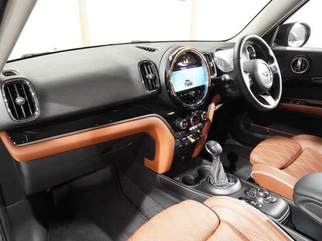 MINI COOPER SE CROSSOVER
