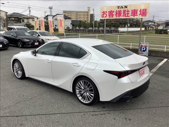 LEXUS IS300h