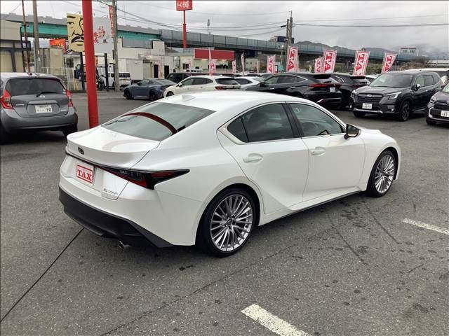 LEXUS IS300h