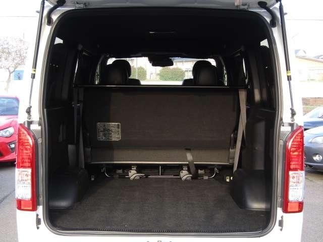 REGIUSACE 2WD van