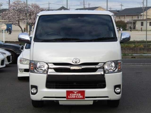 REGIUSACE 2WD van