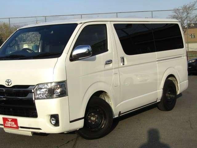 REGIUSACE 2WD van