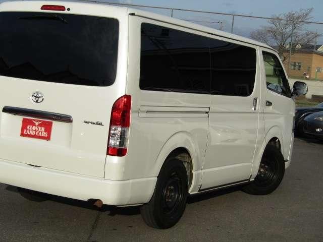 REGIUSACE 2WD van