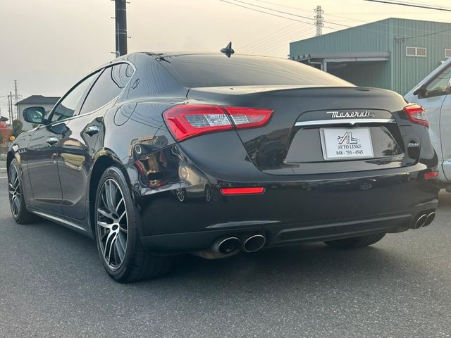 MASERATI GHIBLI Sedan