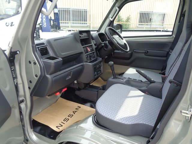 CLIPPER truck