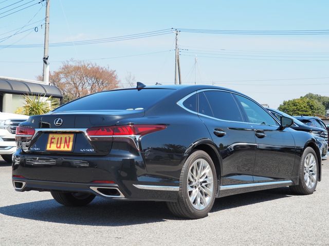 LEXUS LS500