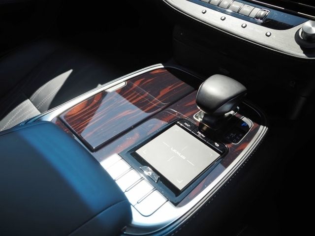 LEXUS LS500