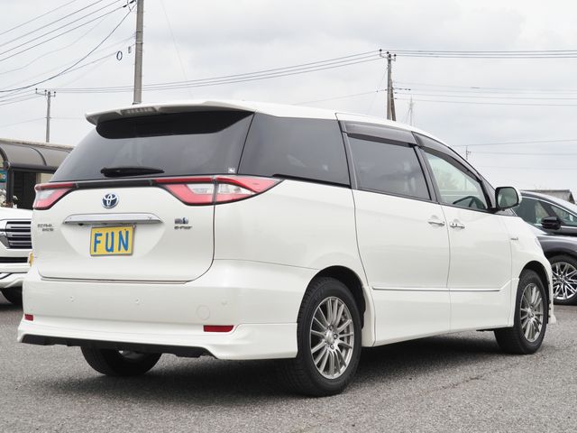 ESTIMA HYBRID 4WD